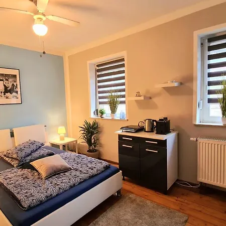 Modernes Einzelzimmer -room Audrey Hepburn- Nahe Frankfurt Mit Minikuche